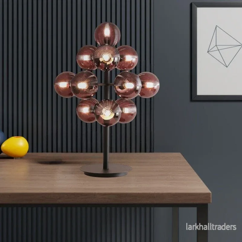 VineLux – Bordslampa i metall och glas med elegant druvdesign - Bild 3