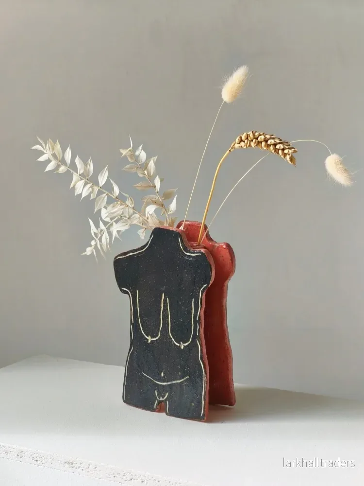 Body in Bloom – Keramik Skulpturvas