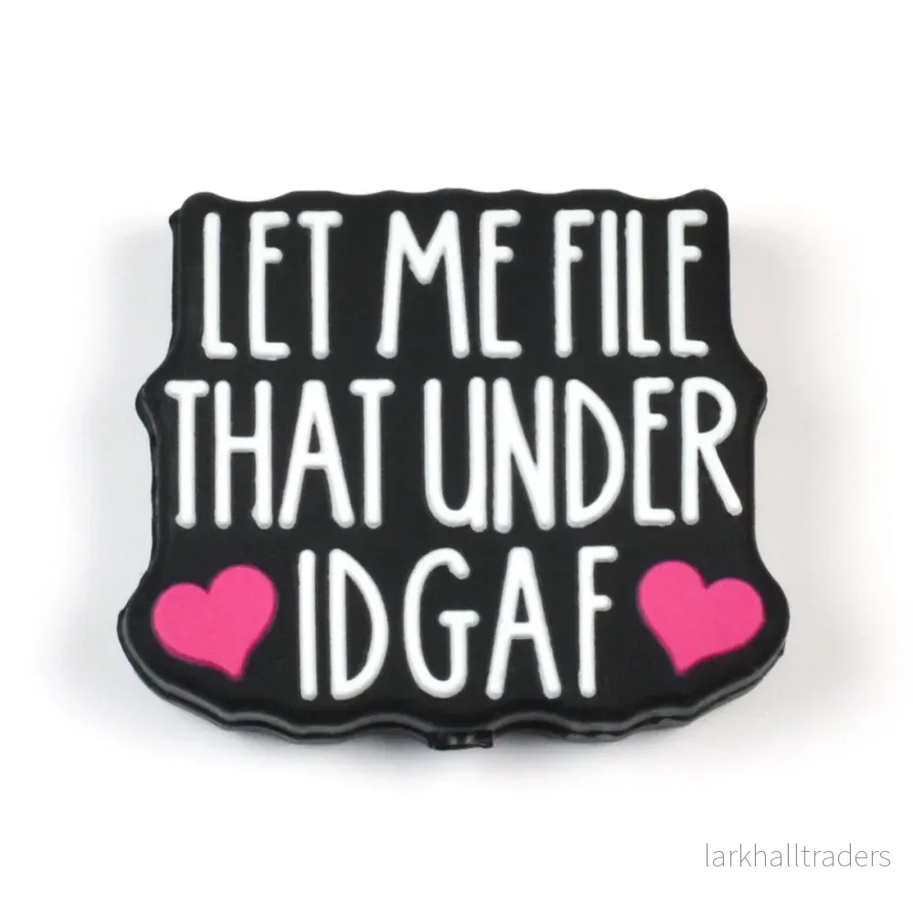 Motivpärla i silikon, ”IDGAF” Motivpärla i silikon, ”IDGAF”
