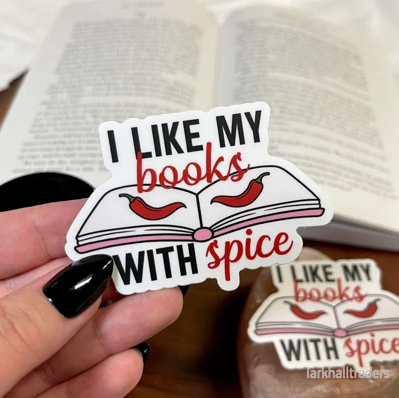 Vinyl sticker – I like my books with Spice Vinyl sticker – I like my books with Spice