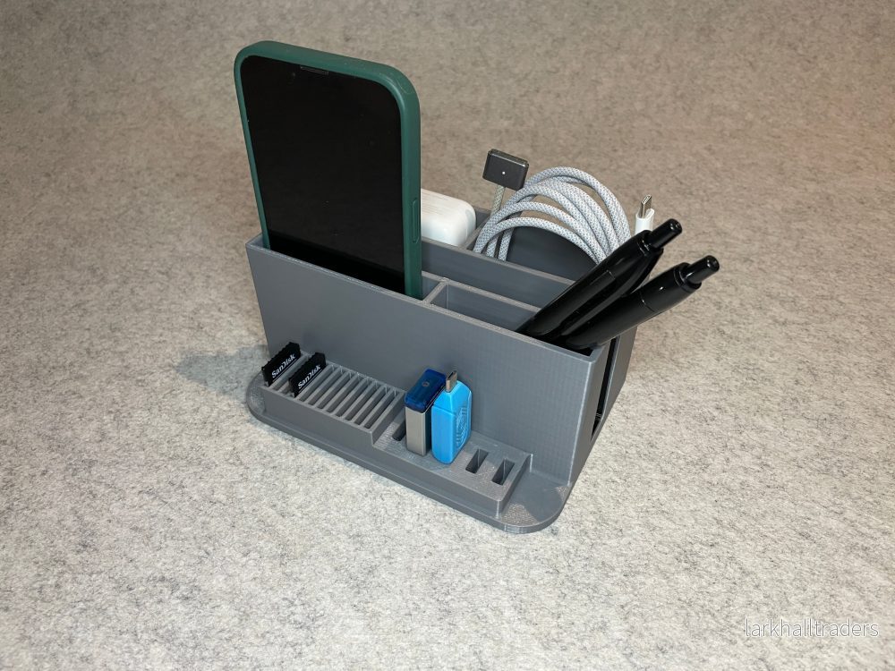Ställ för laptop / MacBook med kabelfäck och USB-hållare - Bild 3
