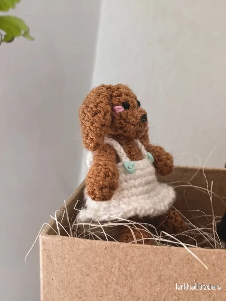 Lille vännen (little friends) Virkad kanin med vit klänning - Bild 3