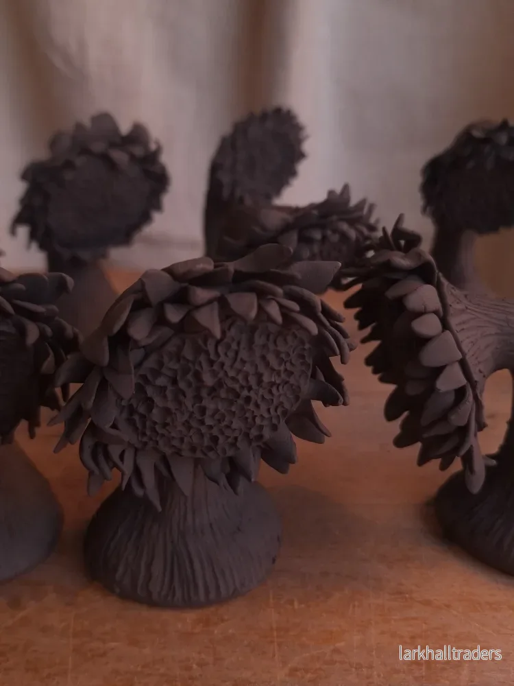 Dark bloom skulptur