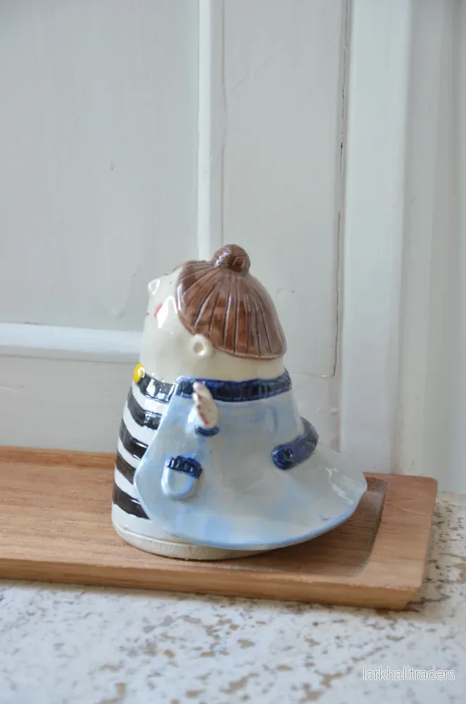 Keramisk figurin – Nerdy Nora - Handgjord karaktär - Bild 3
