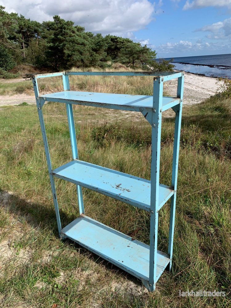 Rå och vacker metallhylla - Bild 2