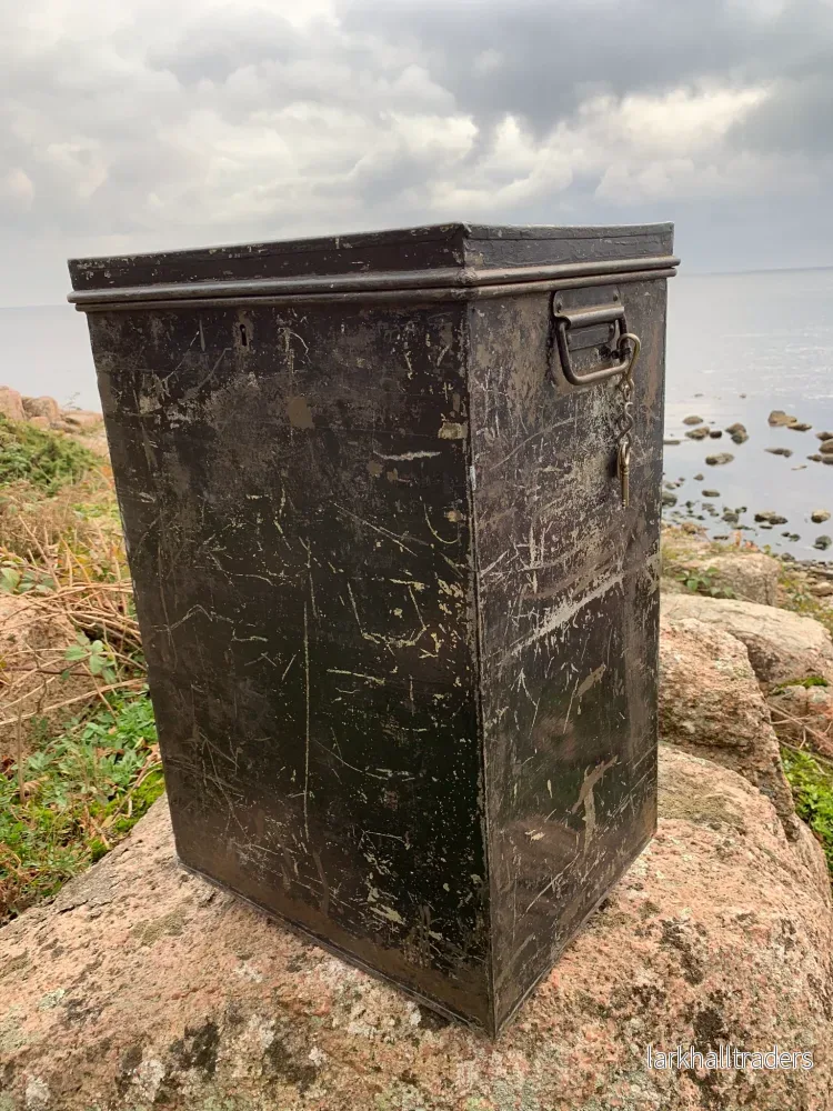 Valurnor med mycket patina och historia - Bild 2