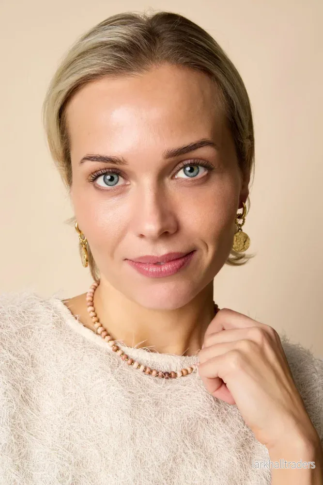 Pärlhalsband med guldfärgat ringlås – 13 färger - Bild 2