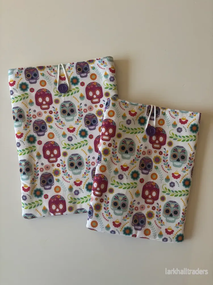 Book Sleeve White Skull Large - Bild 2
