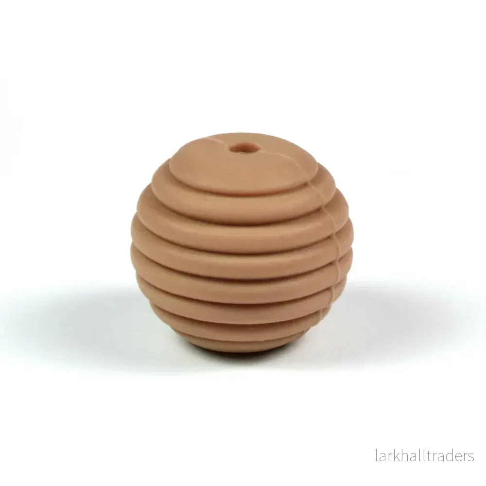 Räfflad silikonpärla, nougat, 15mm