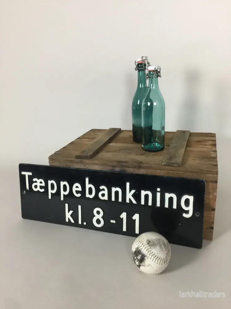 Vacker gammal skylt från en svunnen tid - Bild 2