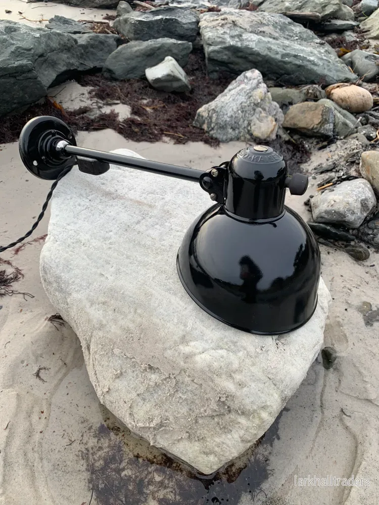 Kaiser Idell 6723 vägglampa – Svart Kaiser Idell 6723 vägglampa – Svart