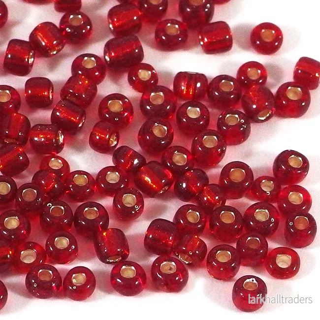 Seed Beads, 4mm, silverlined mörkröd, 30g Seed Beads, 4mm, silverlined mörkröd, 30g