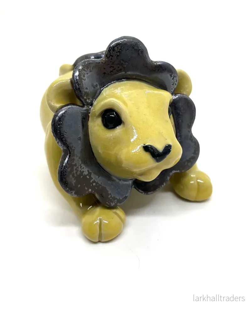 Leo - keramisk lejonskulptur