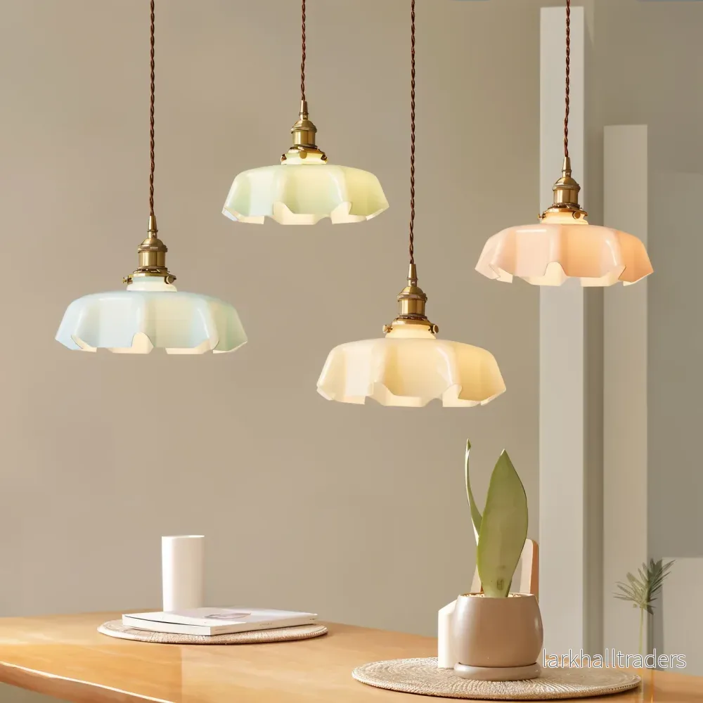Bellevie – Retro Taklampa i Blomformad Krämfärgad Glasdesign - Bild 2