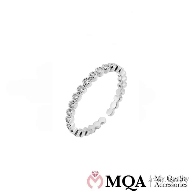 Ring, silverfärgade med glasstenar Ring, silverfärgade med glasstenar