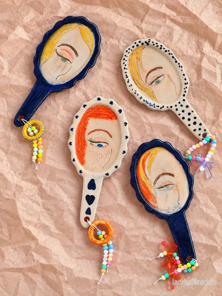 Mirror Portrait – Keramisk Handspegel