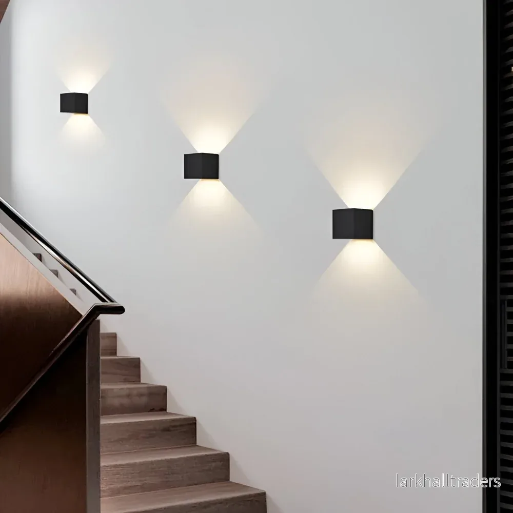 ArctiGlow – Modern Nordisk LED Vägglampa i Aluminium & Akryl ArctiGlow – Modern Nordisk LED Vägglampa i Aluminium & Akryl