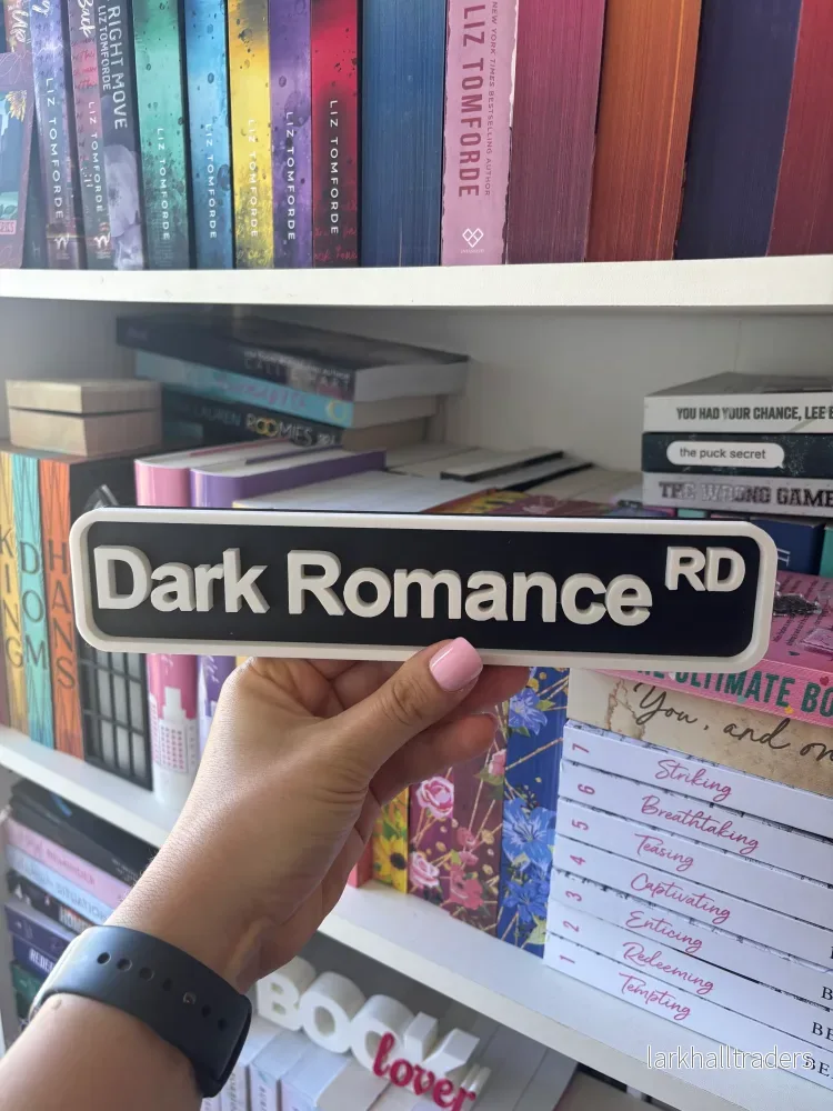 Skylt – Dark Romance