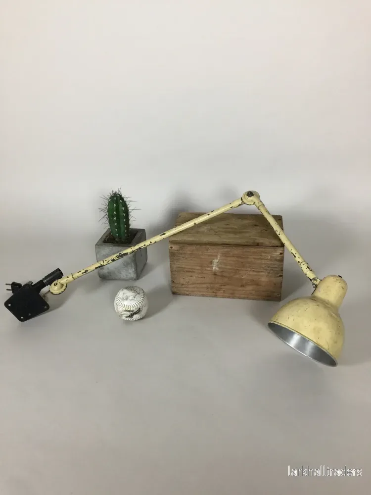 Fransk gammal vägglampa