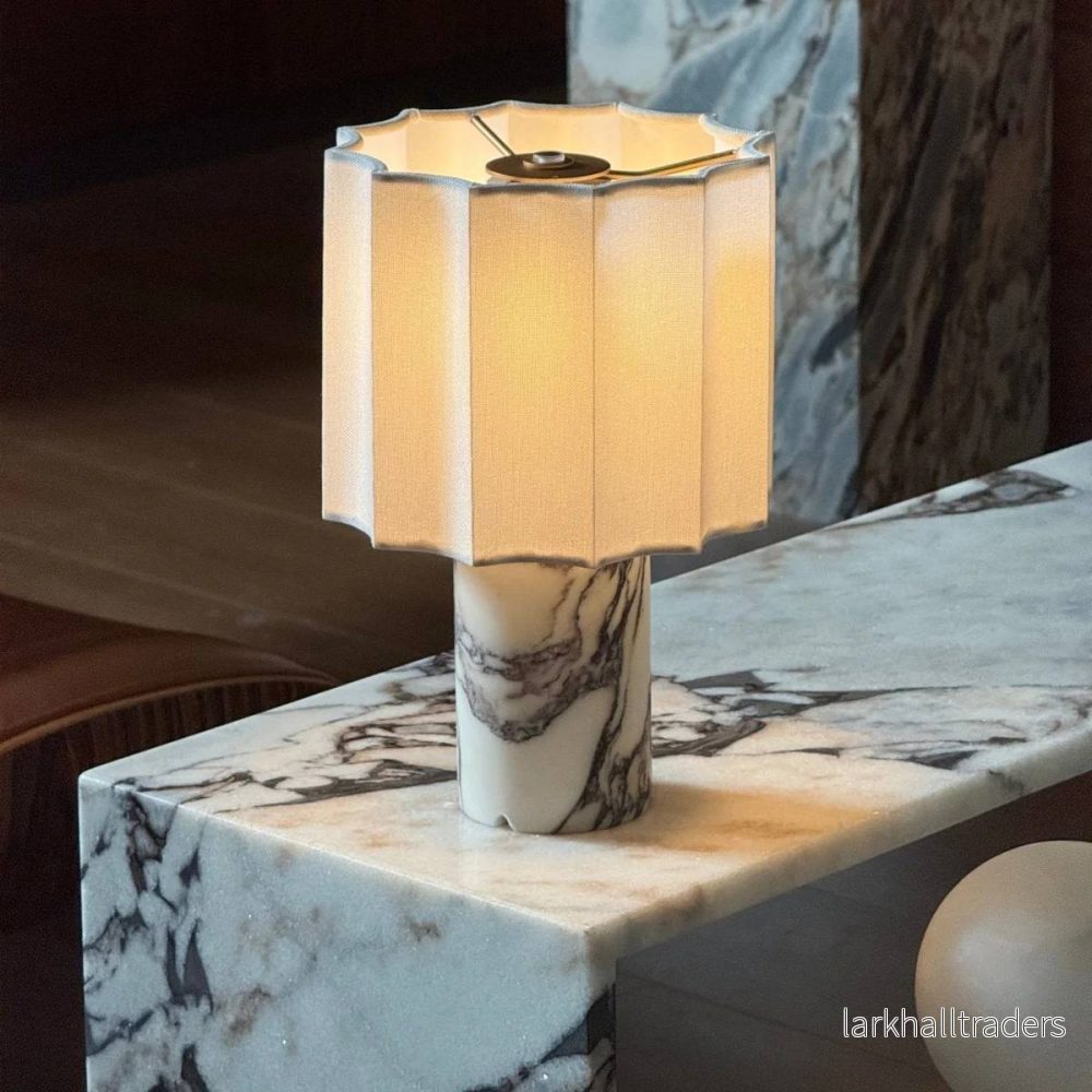 Orvinna – Elegant Marmorbordslampa med Varm Belysning - Bild 3