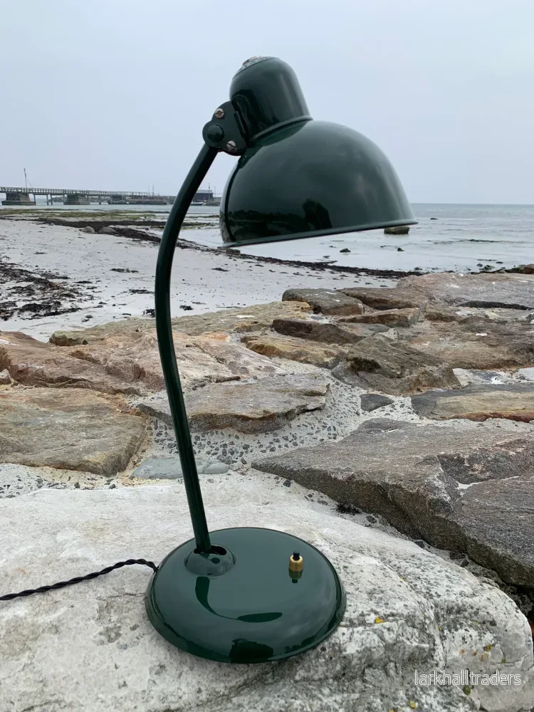 Kaiser Idell 6556 – Mörkgrön Kaiser Idell 6556 – Mörkgrön