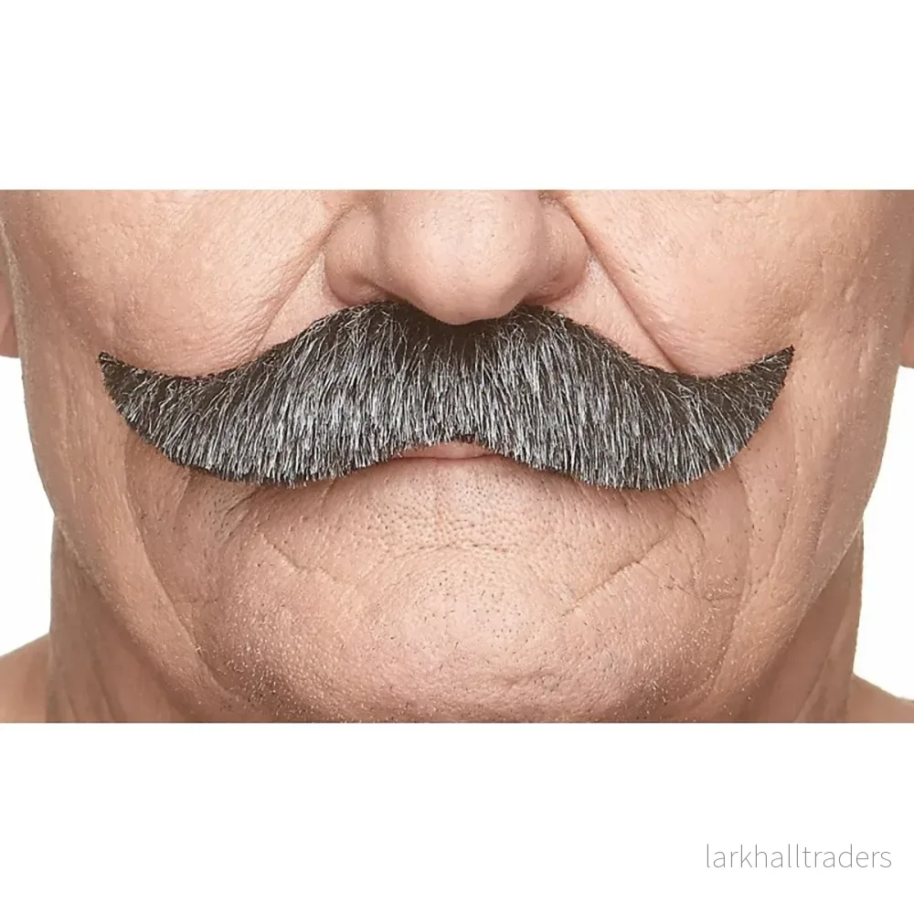 Mustasch, captain svart/vit Mustasch, captain svart/vit