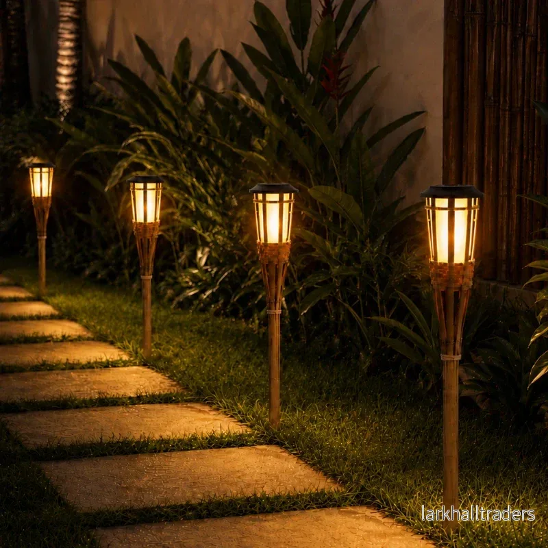 Solcellsdriven bambufackla med flammande LED-ljus - Bild 3