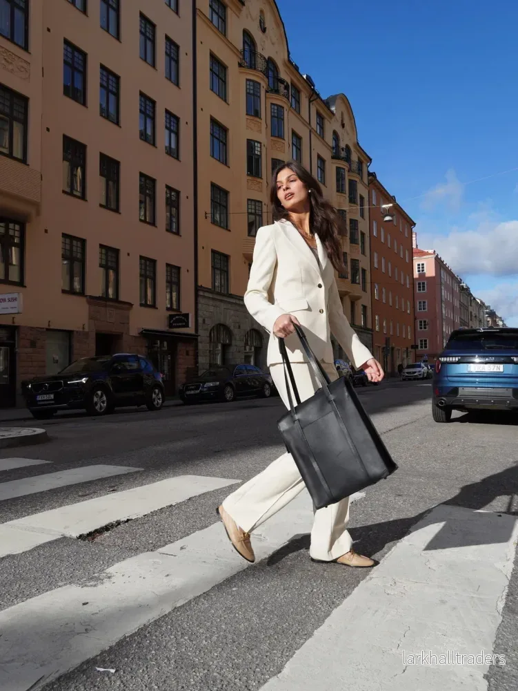 Bära - Stor svart (clutch ingår) - Bild 2