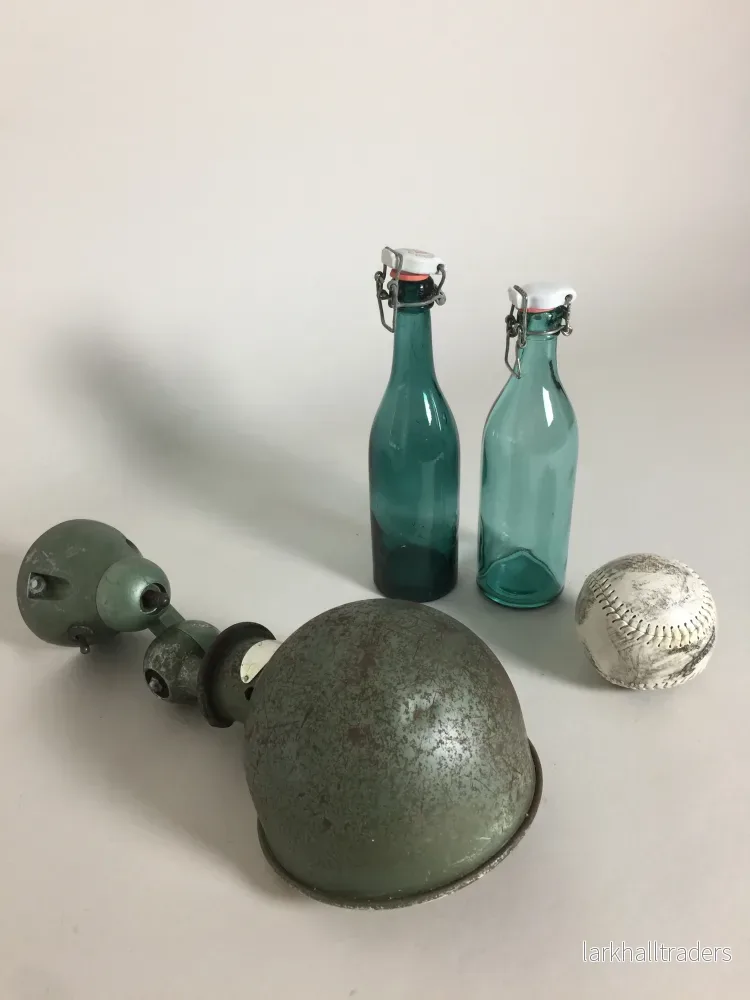 Jieldé lampa i grönt med strömbrytare