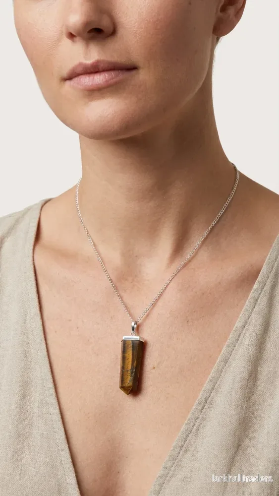 Halsband med tigeröga – platt kristallspets - Bild 3