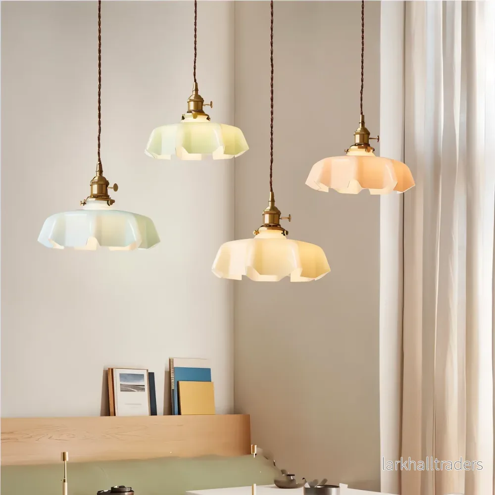Bellevie – Retro Taklampa i Blomformad Krämfärgad Glasdesign - Bild 3