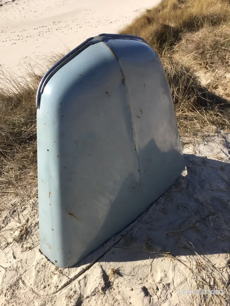 En vacker och annorlunda dekoration från Volvo PV 444 - Bild 2
