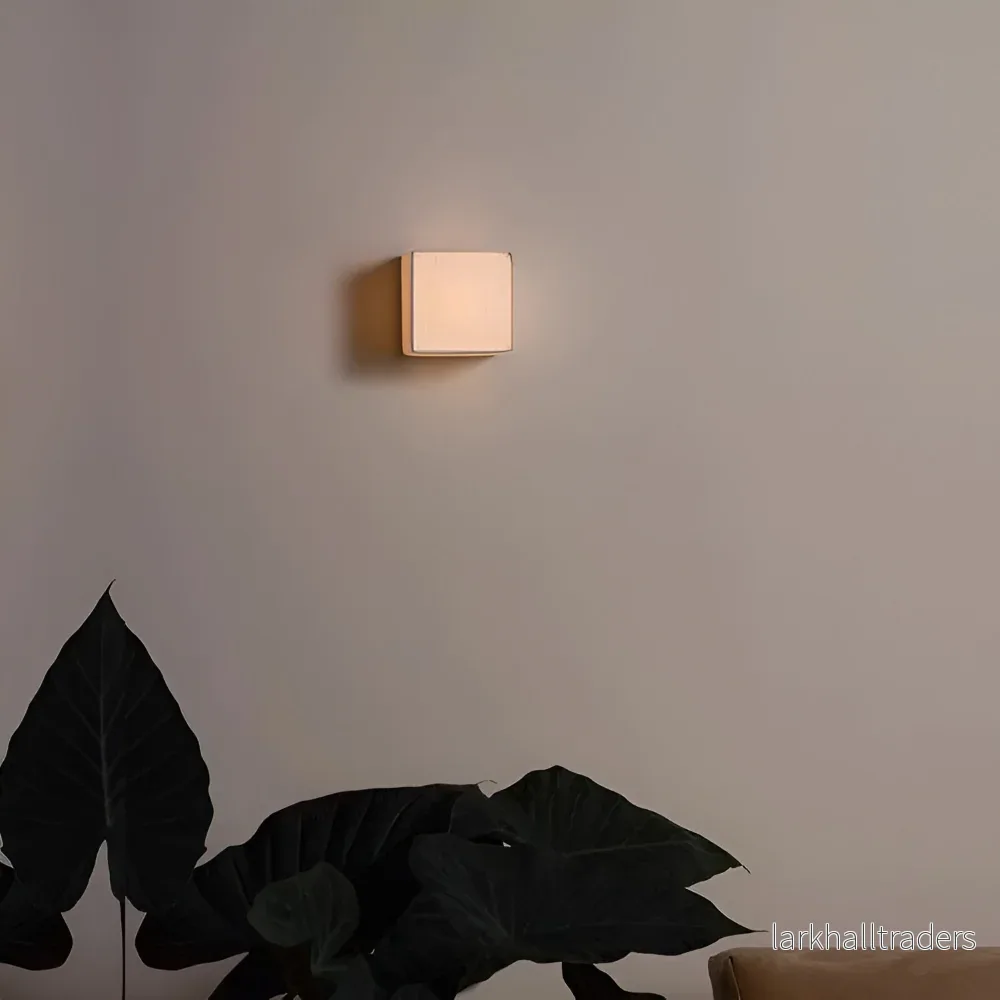 ZenWeave – Vägglampa i Tyg med Japansk Kvadratisk Design och Integrerad LED ZenWeave – Vägglampa i Tyg med Japansk Kvadratisk Design och Integrerad LED