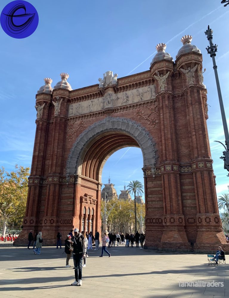BatVader at Arc de Triomf, Barcelona Original - Bild 3