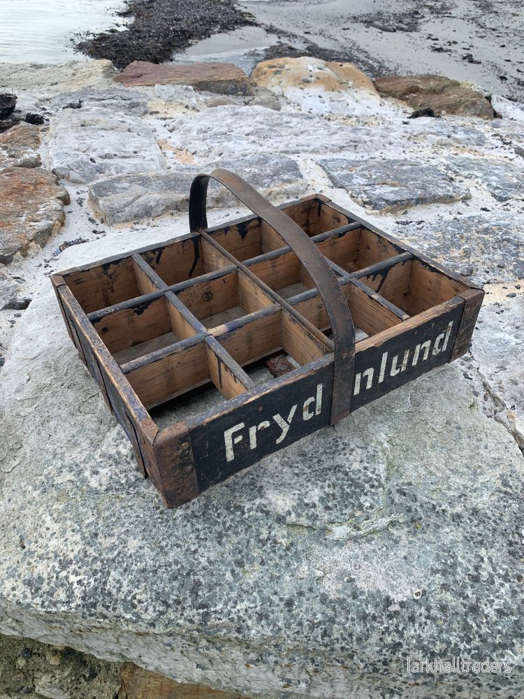 Mycket gammal Frydenlundslåda med fackindelning och handtag - Bild 3