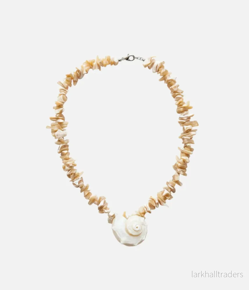 Skal och Ljusbruna Pärlor Halsband Skal och Ljusbruna Pärlor Halsband