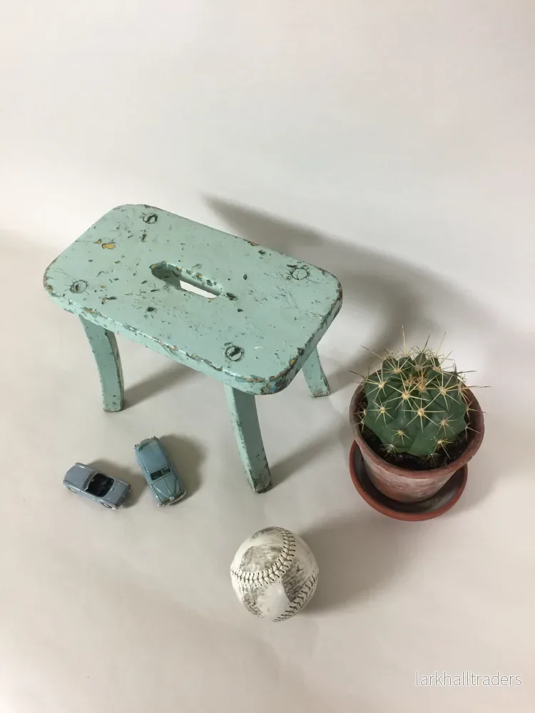 Liten pall med vacker patina - Bild 2