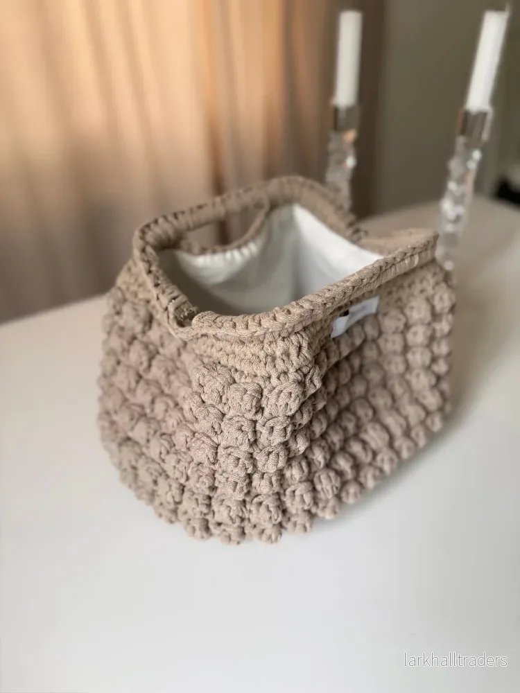 Virkad väska med spänne - beige Bubbliga - Bild 2