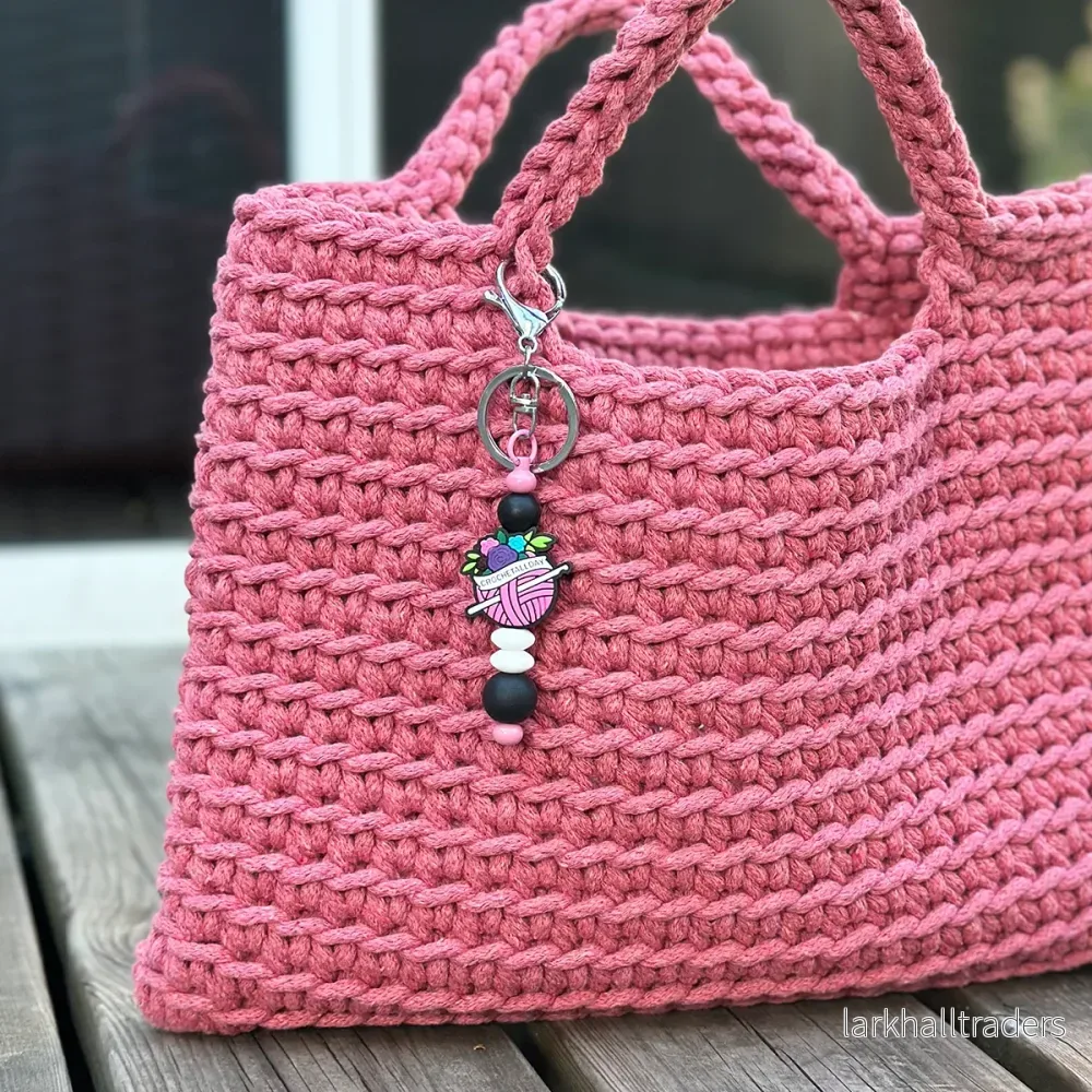 DIY-kit nyckelring "Crochet all day" - Bild 2