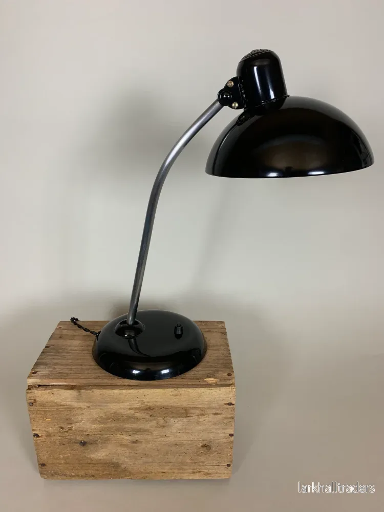 Kaiser Idell 6556 – Svart Kaiser Idell 6556 – Svart