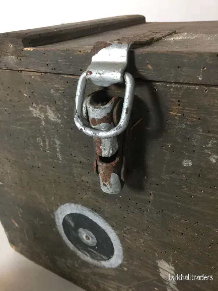Ammunitionslåda av trä med lock och handtag - Bild 3