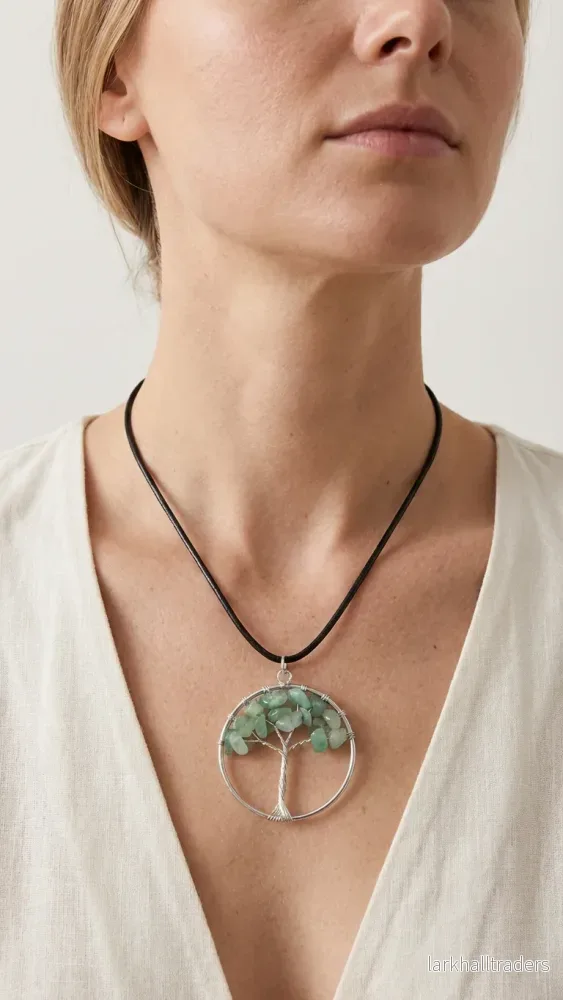 Halsband med jade – Livets träd-hänge - Bild 3
