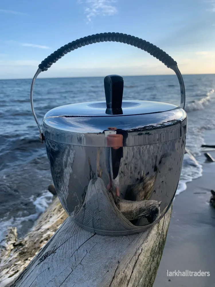 Ishink med flätat handtag