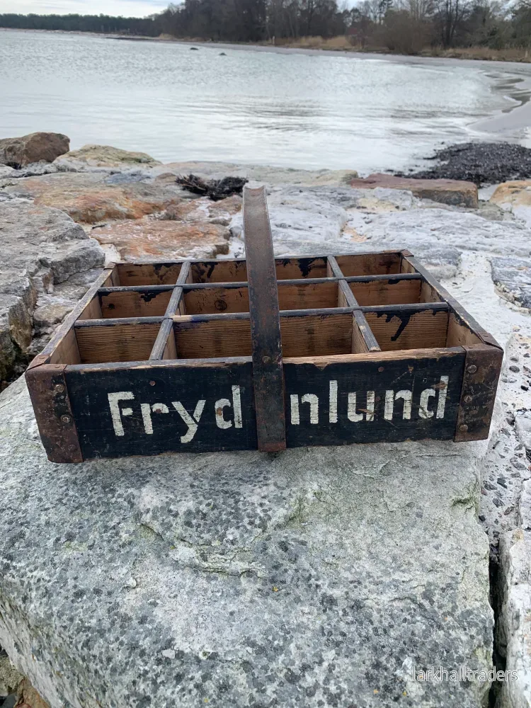 Mycket gammal Frydenlundslåda med fackindelning och handtag - Bild 2