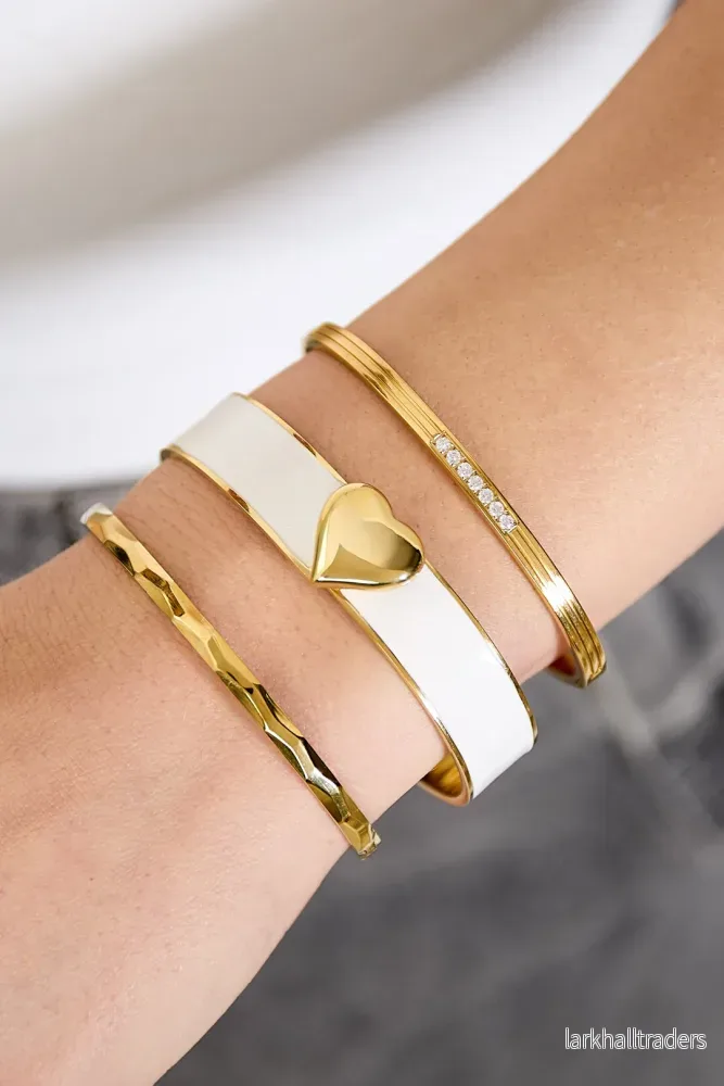 Emaljerat armband med hjärtdetalj - Bild 3