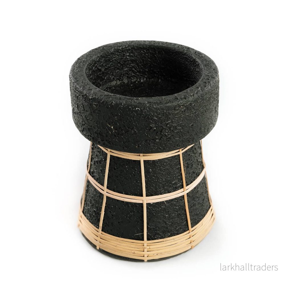 Den Serene Ljusstake – Svart Naturlig – M