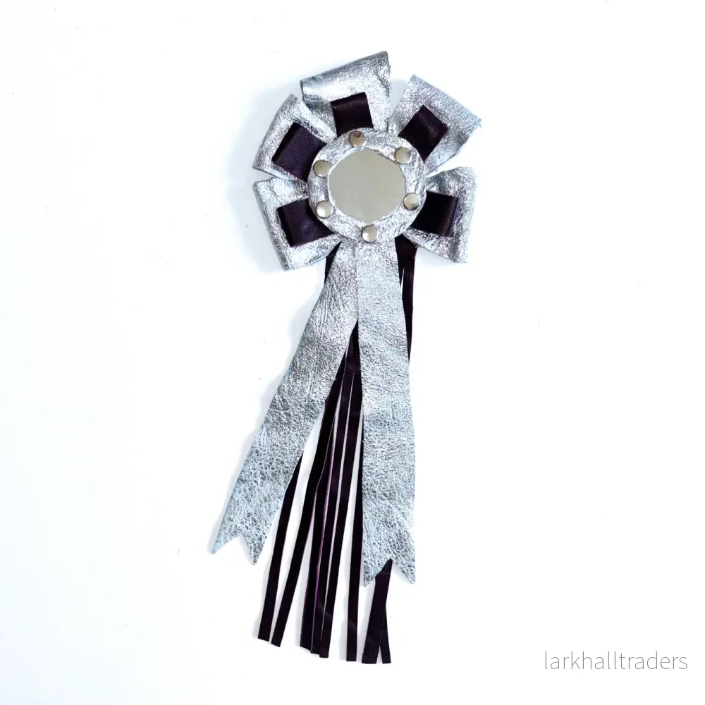 Silver Burgundy Brosch / Berlock