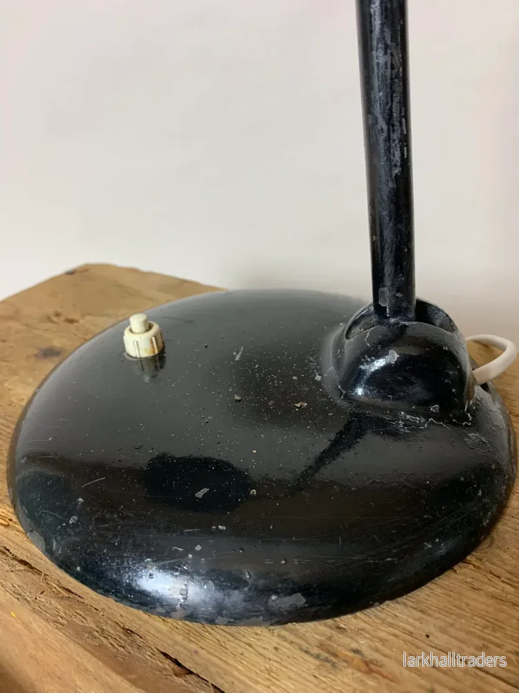 Raw Escolux vintage lampa med patina - Bild 3