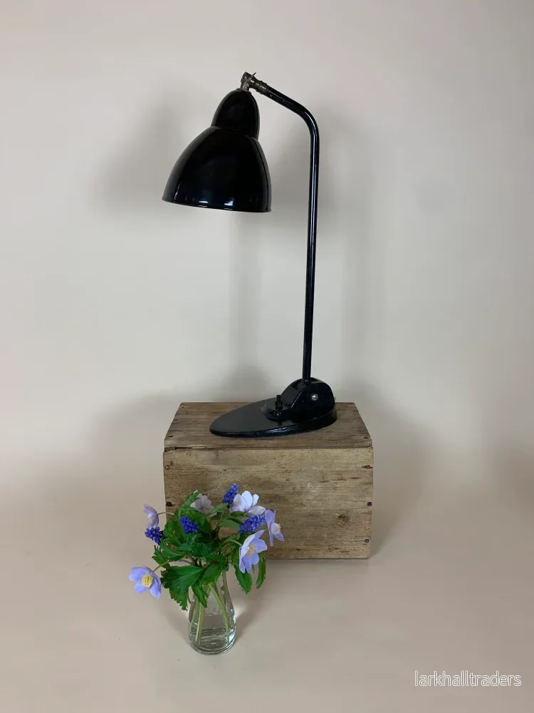 Jacobus vintage bordslampa i svart
