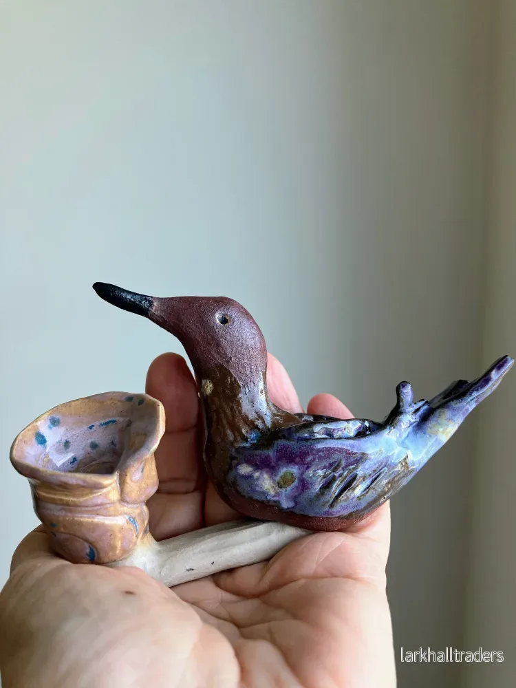 Lilabröstad kolibriskulptur